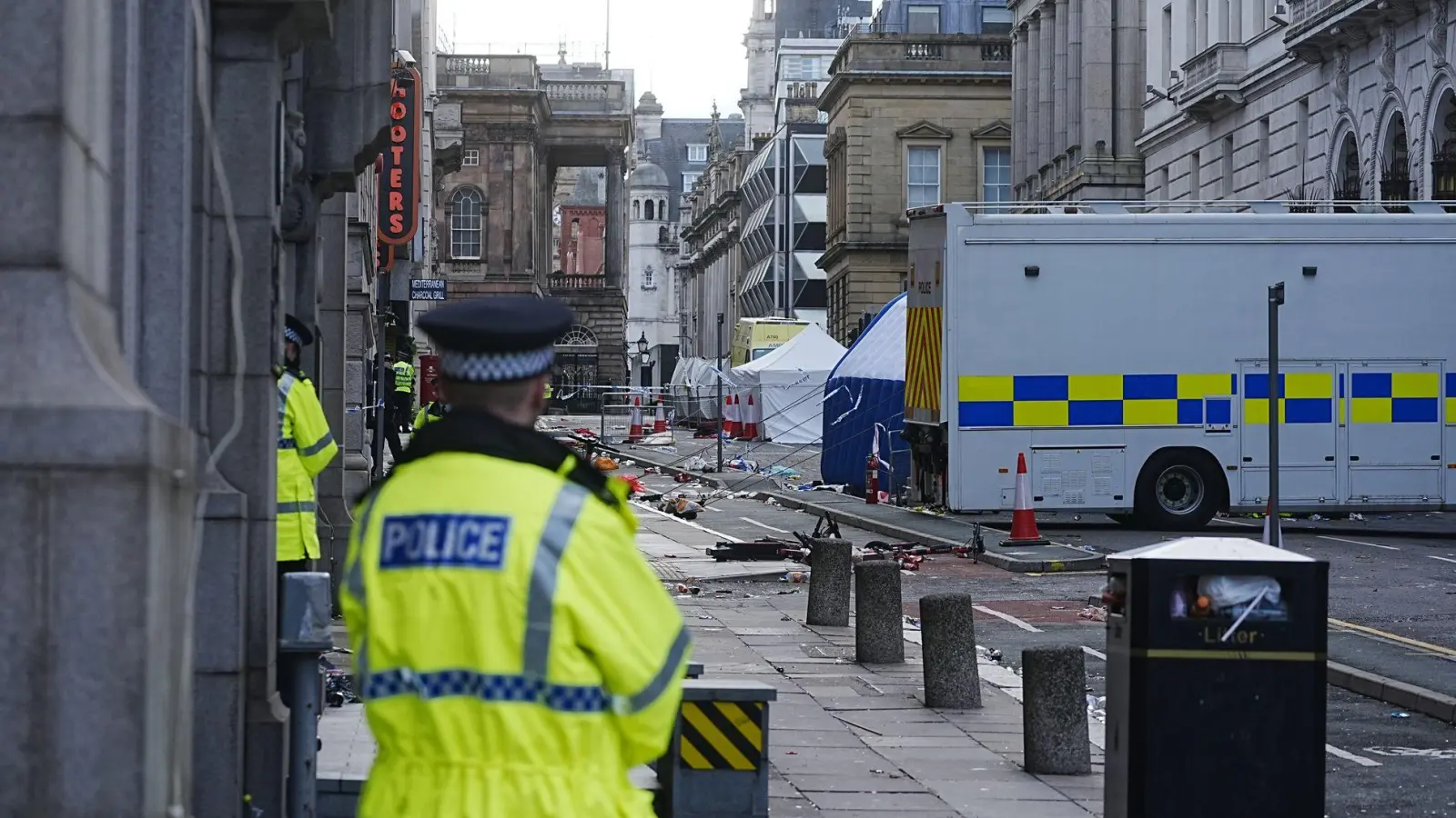 Während der Siegesparade des FC Liverpool war der Mann mit seinem Auto in die Menschenmenge gefahren. (Foto: Peter Byrne/PA Wire/dpa)
