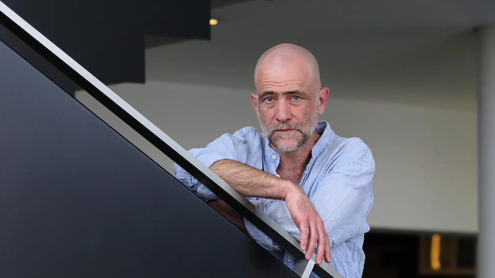 „Wenn die Leute den Weg zu uns schwierig finden, müssen wir uns auf zu den Leuten machen“: Robert Arnold, Schauspieler und künstlerischer Leiter am Theater Ansbach. (Foto: Thomas Wirth)