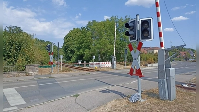 Absoluter Stillstand herrschte am Montag noch an der durch eine Zugentgleisung beschädigten Weiche in Bad Windsheim. (Foto: Alexander Rausch)