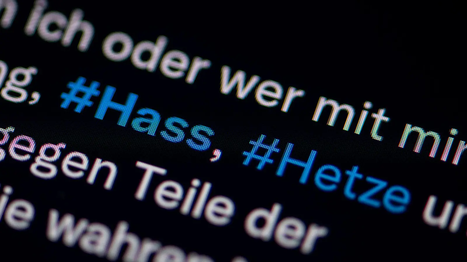 Ausnahmslos alle 16 Bundesländer sind an der Polizeiaktion beteiligt. (Symbolbild)   (Foto: Fabian Sommer/dpa)