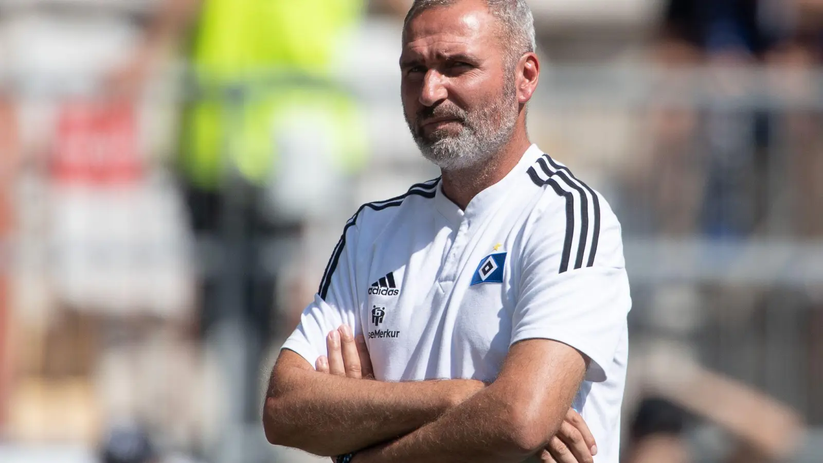 Kann personell noch einmal nachrüsten: HSV-Coach Tim Walter. (Foto: Swen Pförtner/dpa)