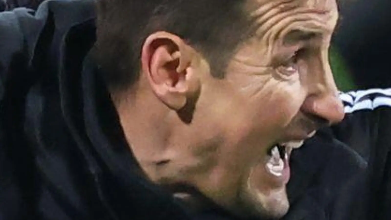 Miroslav Klose pusht seine Nürnberger nach vorne. (Foto: Daniel Karmann/dpa)