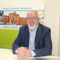 Professor Dr.-Ing. Sascha Müller-Feuerstein sieht die Hochschule Ansbach auf einem guten Weg. (Foto: Robert Maurer)