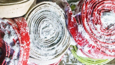 PFAS-haltiger Löschschaum darf ab 10. April 2026 nur noch mit wenigen Ausnahmen verwendet werden. (Symbolbild) (Foto: Andreas Arnold/dpa)