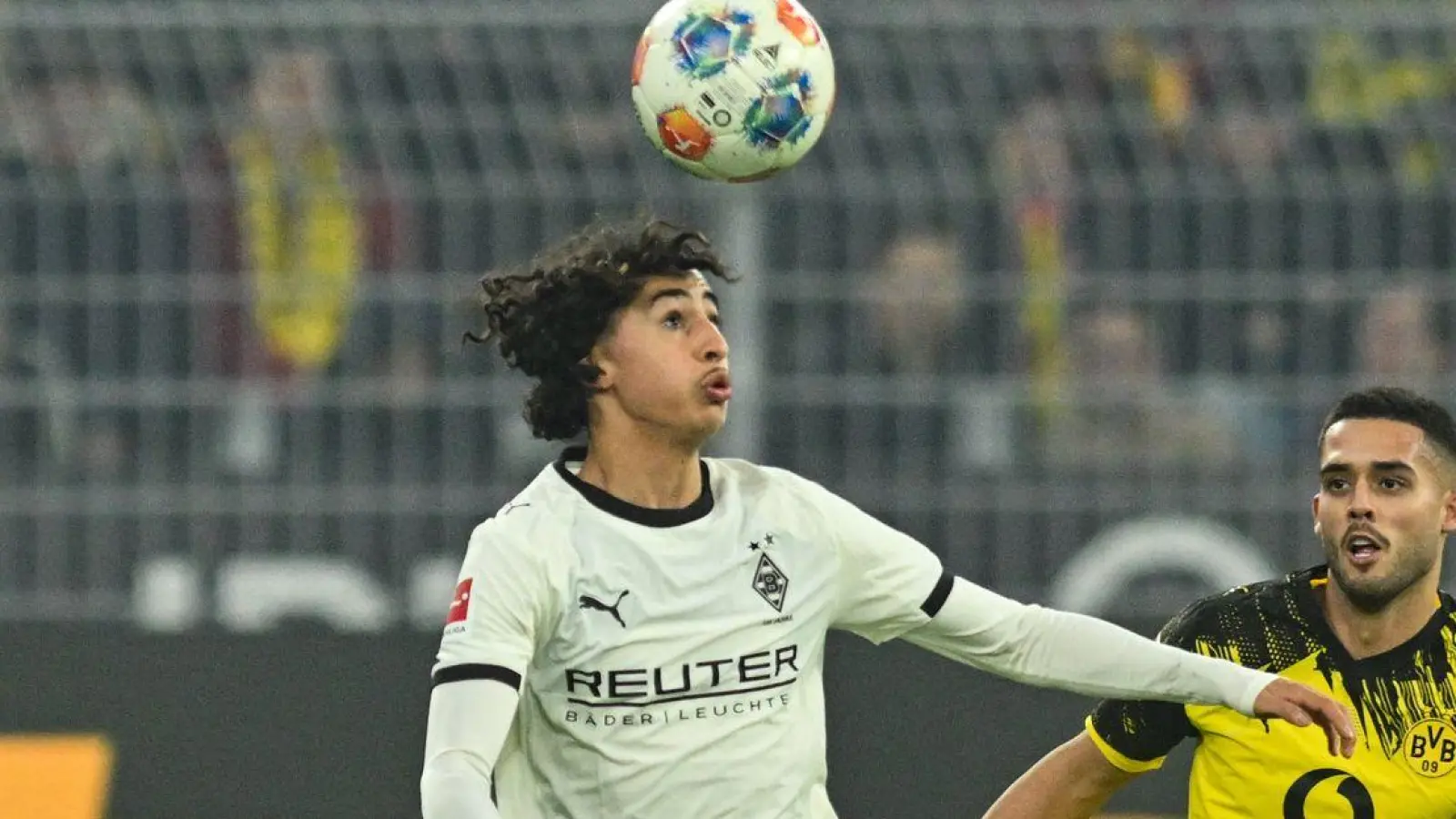 Mit Wael Mohya (l) verknüpft Borussia Mönchengladbach große Hoffnungen. (Archivbild) (Foto: Bernd Thissen/dpa)