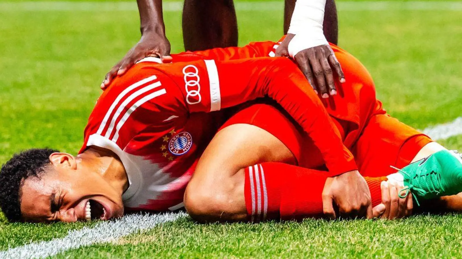 Seit dem Zusammenprall im Juli arbeitet Musiala an seinem Comeback. (Foto: Malachi Gabriel/ZUMA Press Wire/dpa)