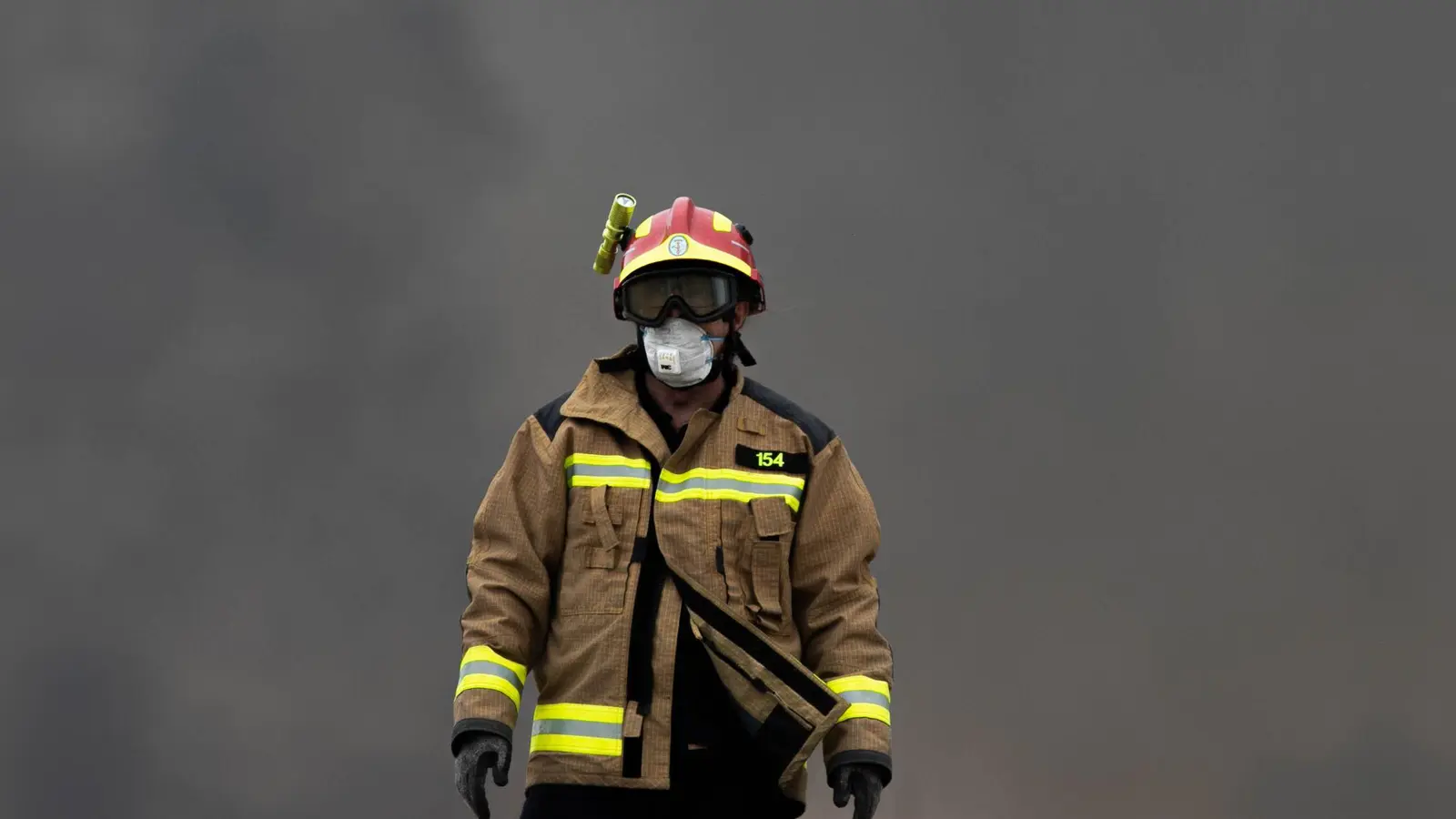 Bei einem riesigen Brand landwirtschaftlicher Flächen sind in Spanien zwei Menschen ums Leben gekommen. (Symbolbild) (Foto: Jesús Prieto/Europa Press/dpa)