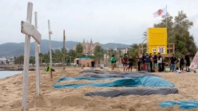 Die Rettungsschwimmer warnen vor einer möglichen Zunahme der Todesfälle durch Ertrinken. (Foto: Clara Margais/dpa)