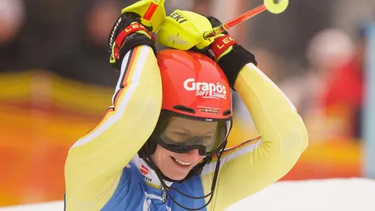 Gewann den Slalom in Spindlermühle: Lena Dürr. (Foto: Piermarco Tacca/AP/dpa)