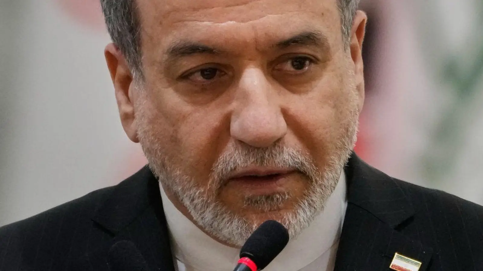 Laut dem iranischen Außenminister ist Burnham „auf dem Holzweg“. (Archivbild) (Foto: Hadi Mizban/AP/dpa)