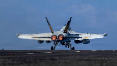 Neben Kampfflugzeugen wurden auch Marschflugkörper eingesetzt. (Archivbild) (Foto: Seaman Daniel Kimmelman/US Navy/AP/dpa)