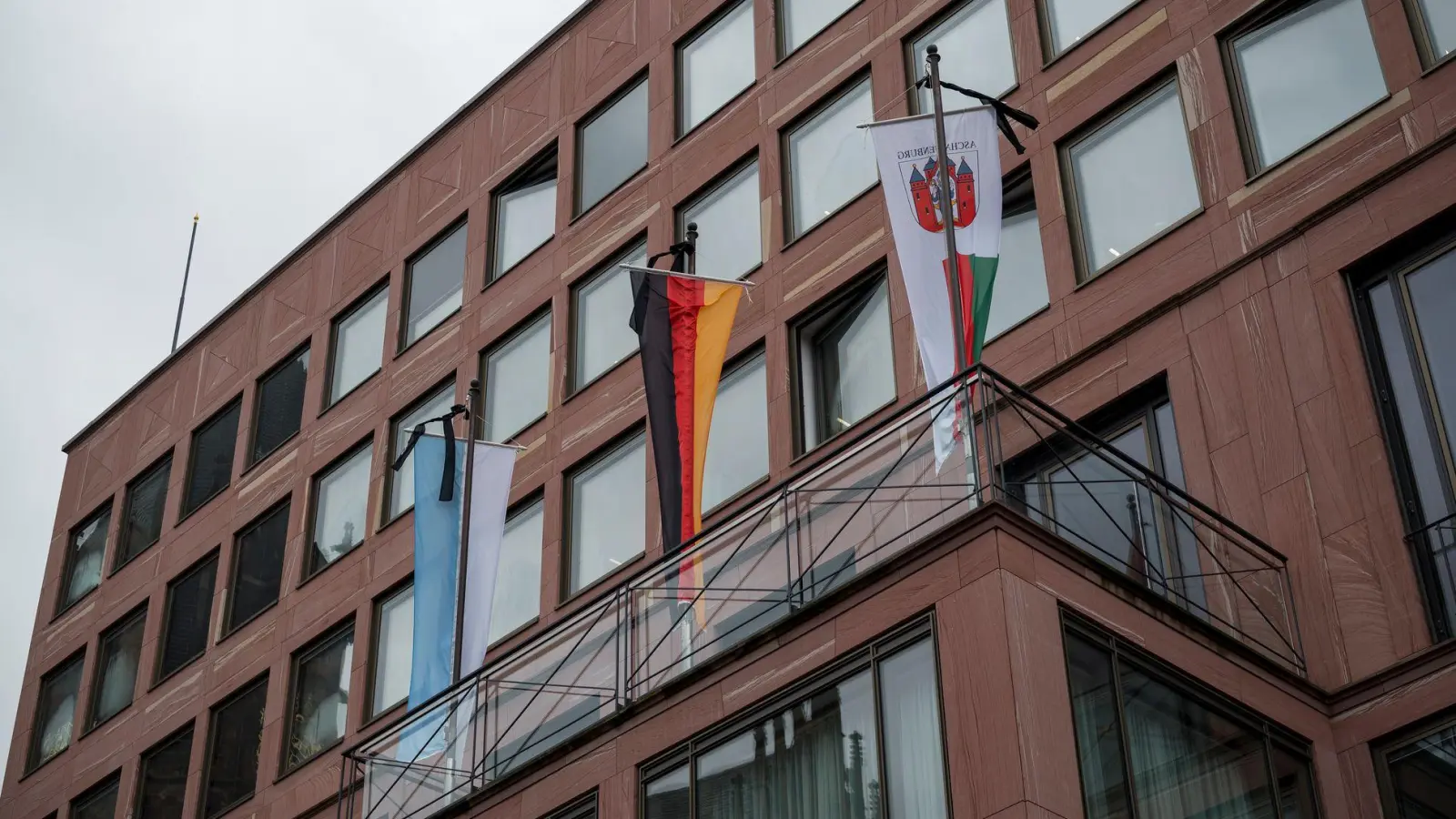 In Aschaffenburg muss der Oberbürgermeister per Stichwahl bestimmt werden. (Archivbild) (Foto: Daniel Vogl/dpa)