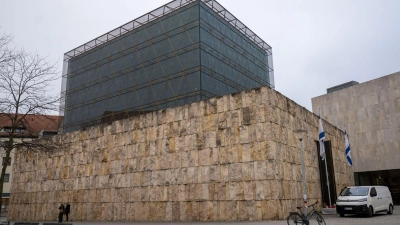 Das jüdische Gemeindezentrum mit der Synagoge Ohel Jakob ist mitten in der Münchner Altstadt beheimatet. (Archivbild) (Foto: Peter Kneffel/dpa)