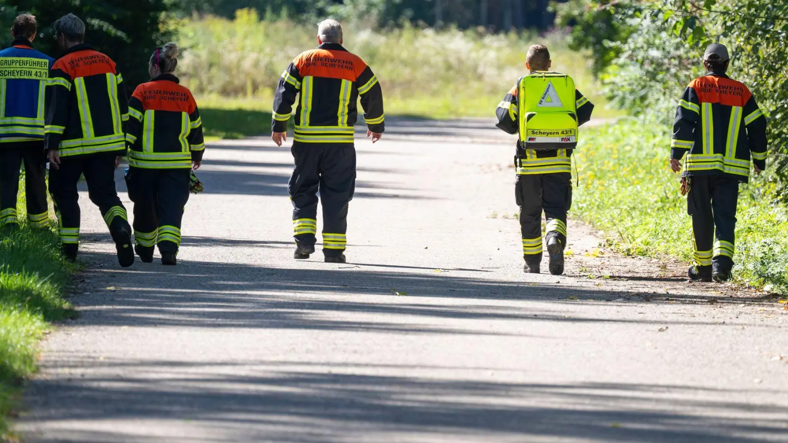 Rettungskräfte suchen nach einem vermisstem 83-jährigen Mann. (Foto: Peter Kneffel/dpa)