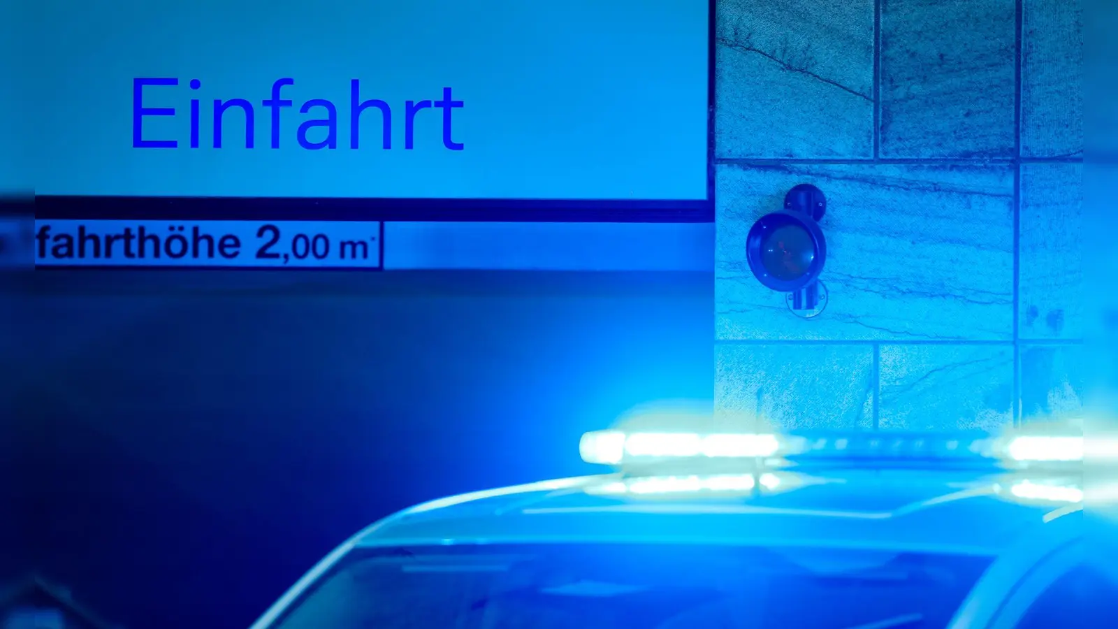 Die Polizei hat die Spuren in mehreren Münchner Tiefgaragen gesichert. (Symbolbild) (Foto: Christoph Reichwein/dpa)