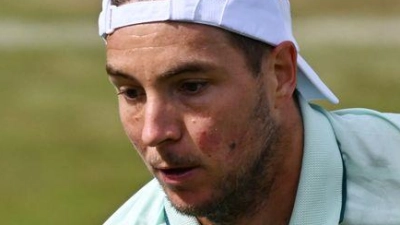 Jan-Lennard Struff steht in Stuttgart im Achtelfinale. (Foto: Marijan Murat/dpa)