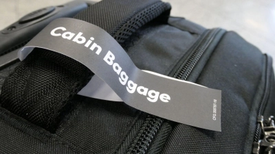 Könnte künftig jeder Fluggast ein Recht auf ein freies Handgepäck-Stück haben? (Symbolbild) (Foto: Andrea Warnecke/dpa-tmn/dpa)