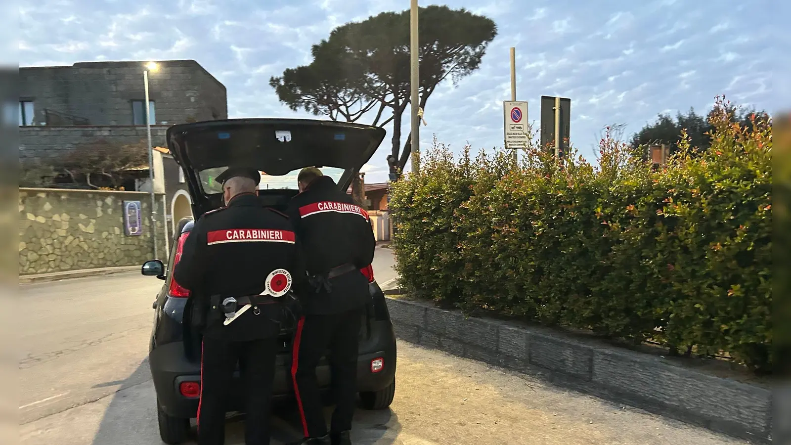 In Italien wurde eine riesige illegale Zigarettenfabrik ausgehoben. (Archivbild) (Foto: Christoph Sator/dpa)