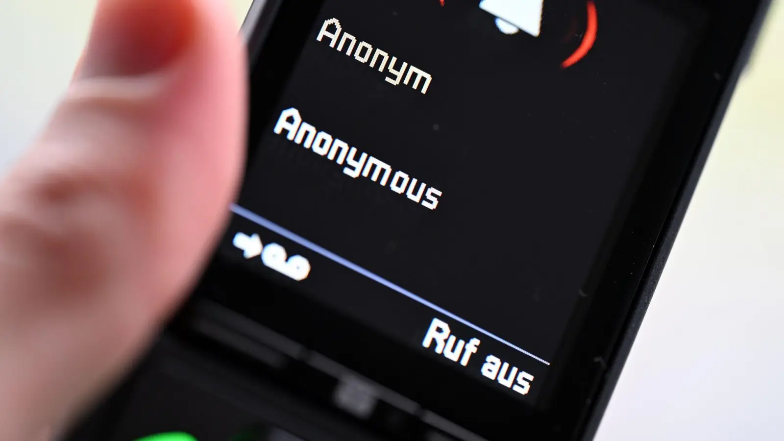 Der 84-Jährige hat den mutmaßlichen Betrugsversuch laut Polizei selbst bei den Beamten gemeldet. (Symbolbild) (Foto: Wolf von Dewitz/dpa-Zentralbild/dpa)