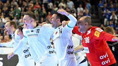Die Füchse Berlin haben zum zweiten Mal nach 2014 den DHB-Pokal gewonnen. (Foto: Federico Gambarini/dpa)