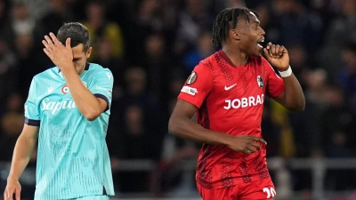 Junior Adamu freut sich über sein Tor zum 1:1.  (Foto: Massimo Paolone/LaPresse via ZUMA Press/dpa)