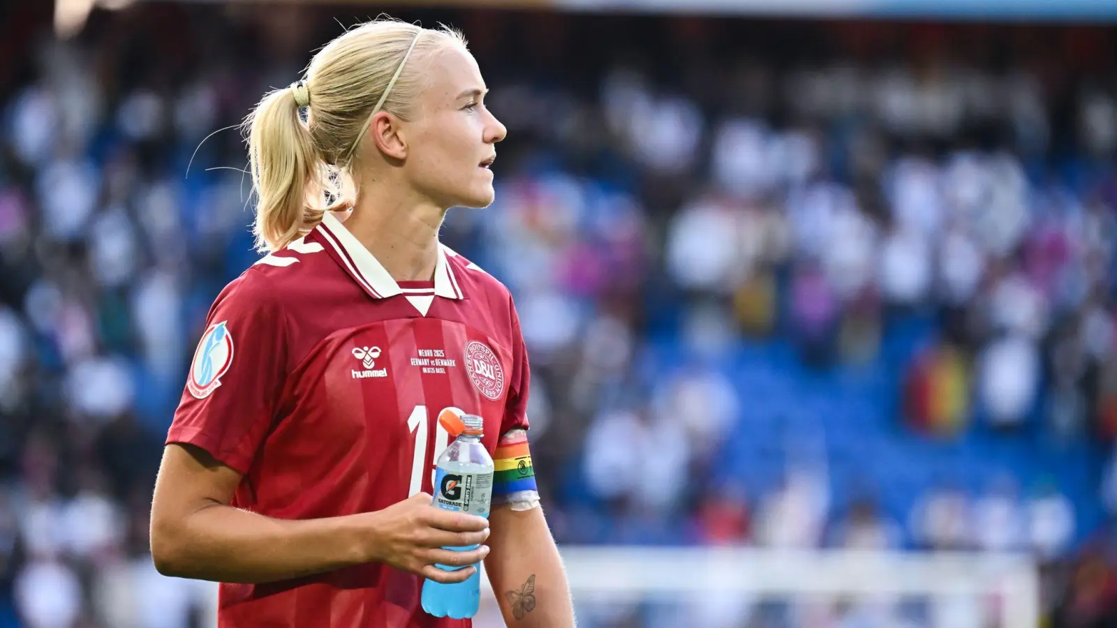 Verletzt ausgewechselt: Pernille Harder vom FC Bayern. (Foto: Sebastian Christoph Gollnow/dpa)