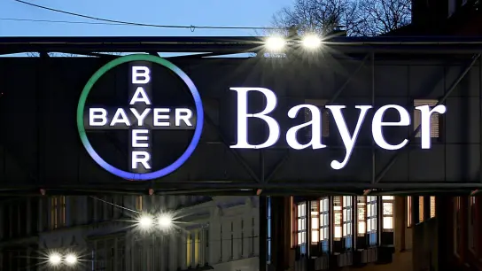 Bayer wegen Abschreibung erneut mit Verlust. (Foto: Oliver Berg/dpa)