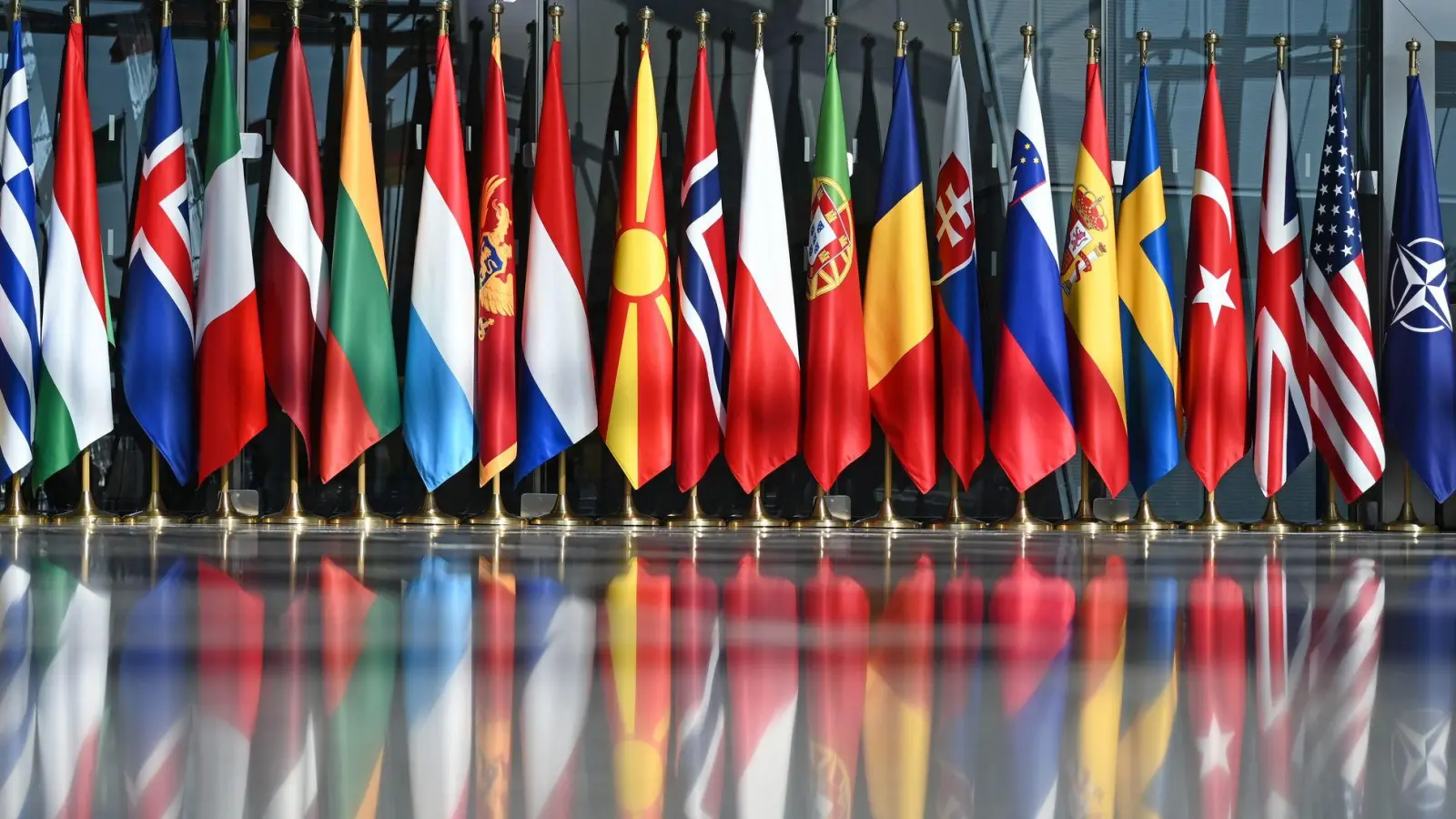 Unter dem Druck der USA erhöhen die europäischen Nato-Staaten und Kanada ihre Verteidigungsausgaben. Der Zuwachs wird aber schon wieder schwächer. (Archivbild) (Foto: Anna Ross/dpa)