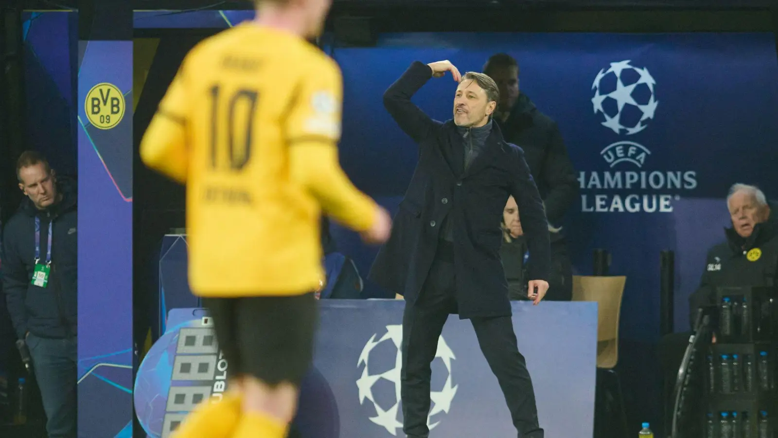 Der verärgerte BVB-Coach Niko Kovac pflichtete Nico Schlotterbeck nach dessen harscher Kritik bei (Foto: Bernd Thissen/dpa)