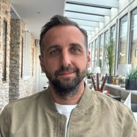 Marco Rizzelli sucht einen Nachfolger für die Brasserie Rizzi im Brauhausgebäude in Neustadt/Aisch. Bis ein neuer Gastgeber gefunden wird, wird der Betrieb im Rizzi weitergehen. (Foto: Nicole Gunkel)
