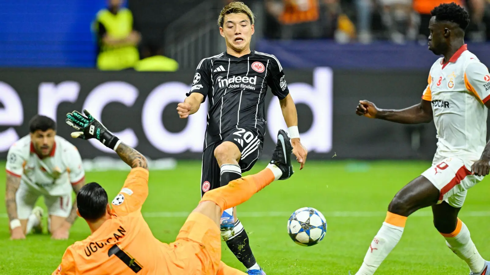 Eintracht Frankfurt ist erfolgreich in die Champions League gestartet. (Foto: Uwe Anspach/dpa)