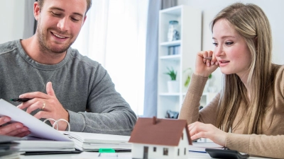 Sämtliches Eigenkapital für die Baufinanzierung angegeben? Wer ein gut gefülltes Wertpapierdepot besitzt, kann diesen Vermögenswert mit einbringen. (Foto: Christin Klose/dpa-tmn)