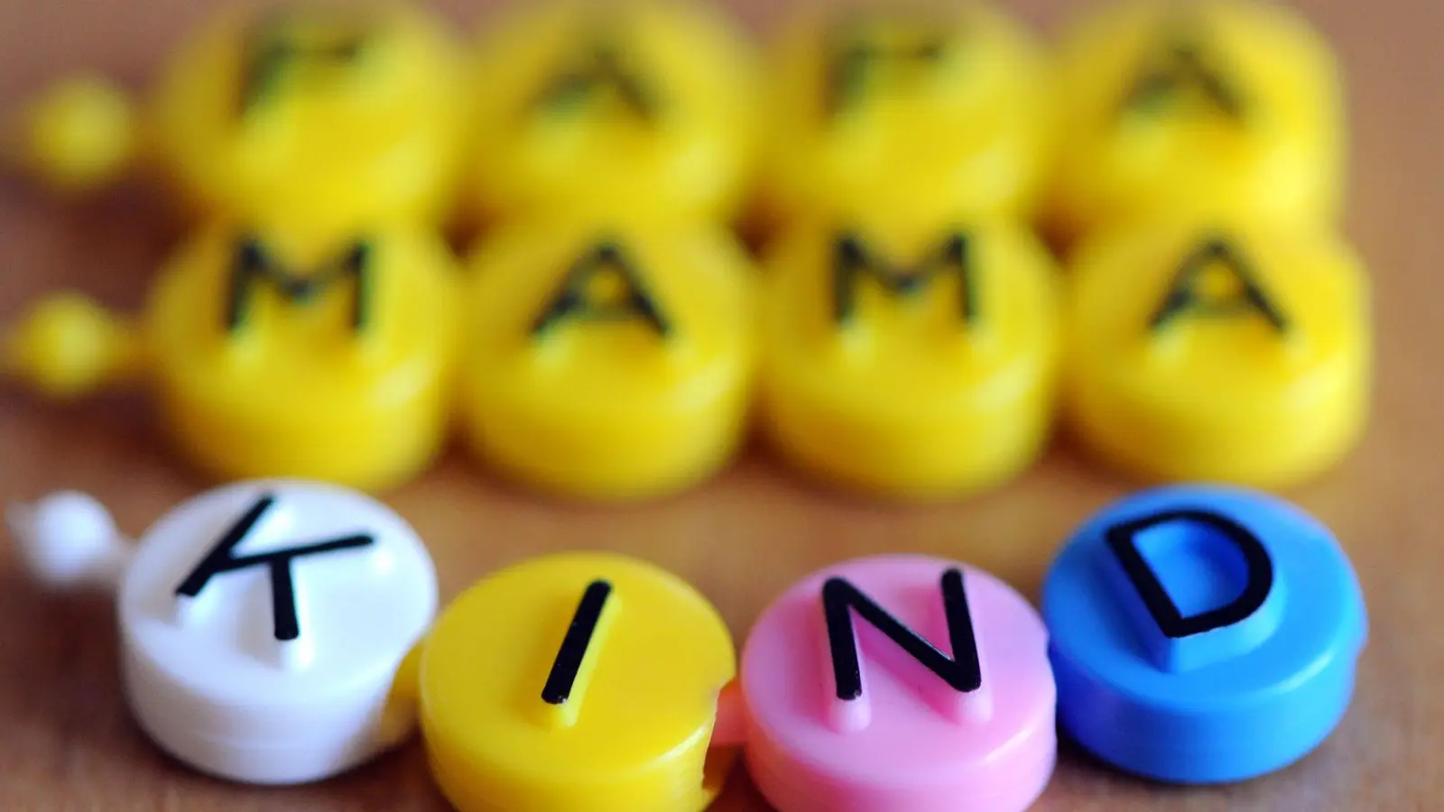 Auf jedes vorgemerkte Adoptivkind kommen in Deutschland fünf potenzielle Adoptivfamilien. (Symbolbild) (Foto: Jens Kalaene/dpa-Zentralbild/dpa-tmn)