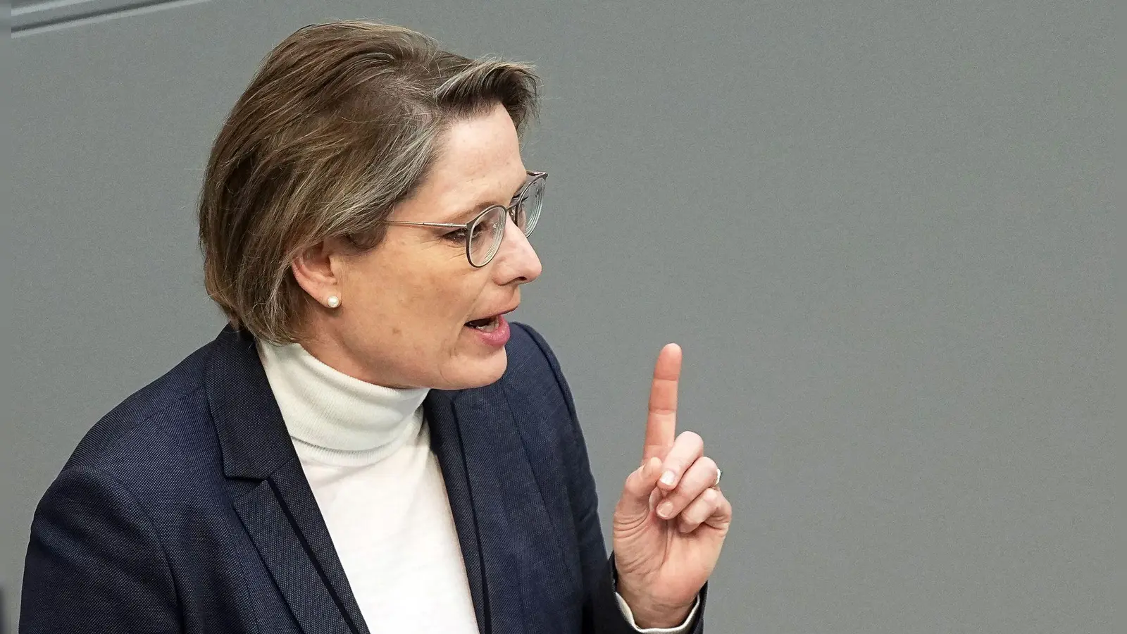 Bundesjustizministerin Stefanie Hubig will klare Regeln gegen Spanner-Fotos (Archivbild). (Foto: Michael Kappeler/dpa)