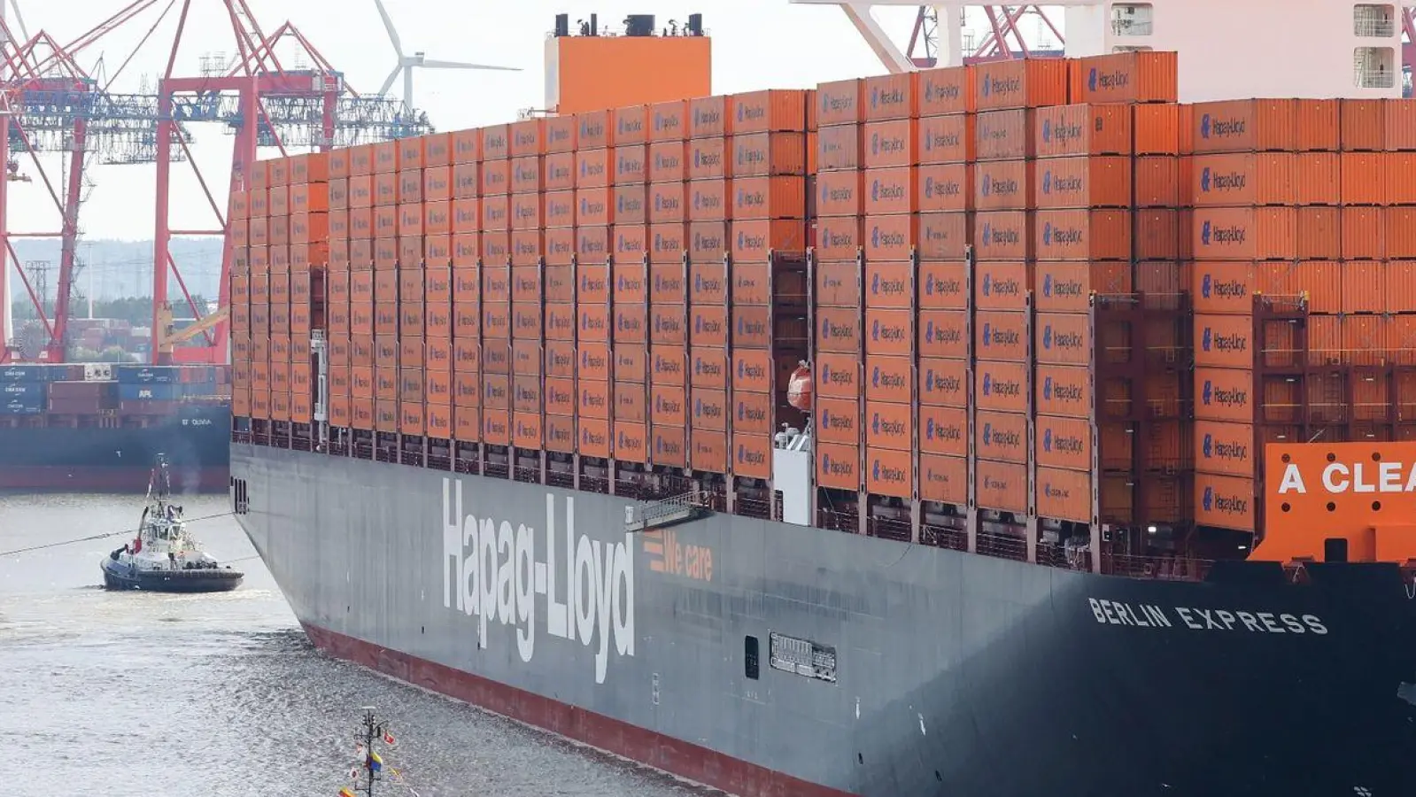 Die Reederei Hapag-Lloyd verzeichnete bereits 2023 einen Umsatz- und Gewinneinbruch. (Foto: Bodo Marks/dpa)