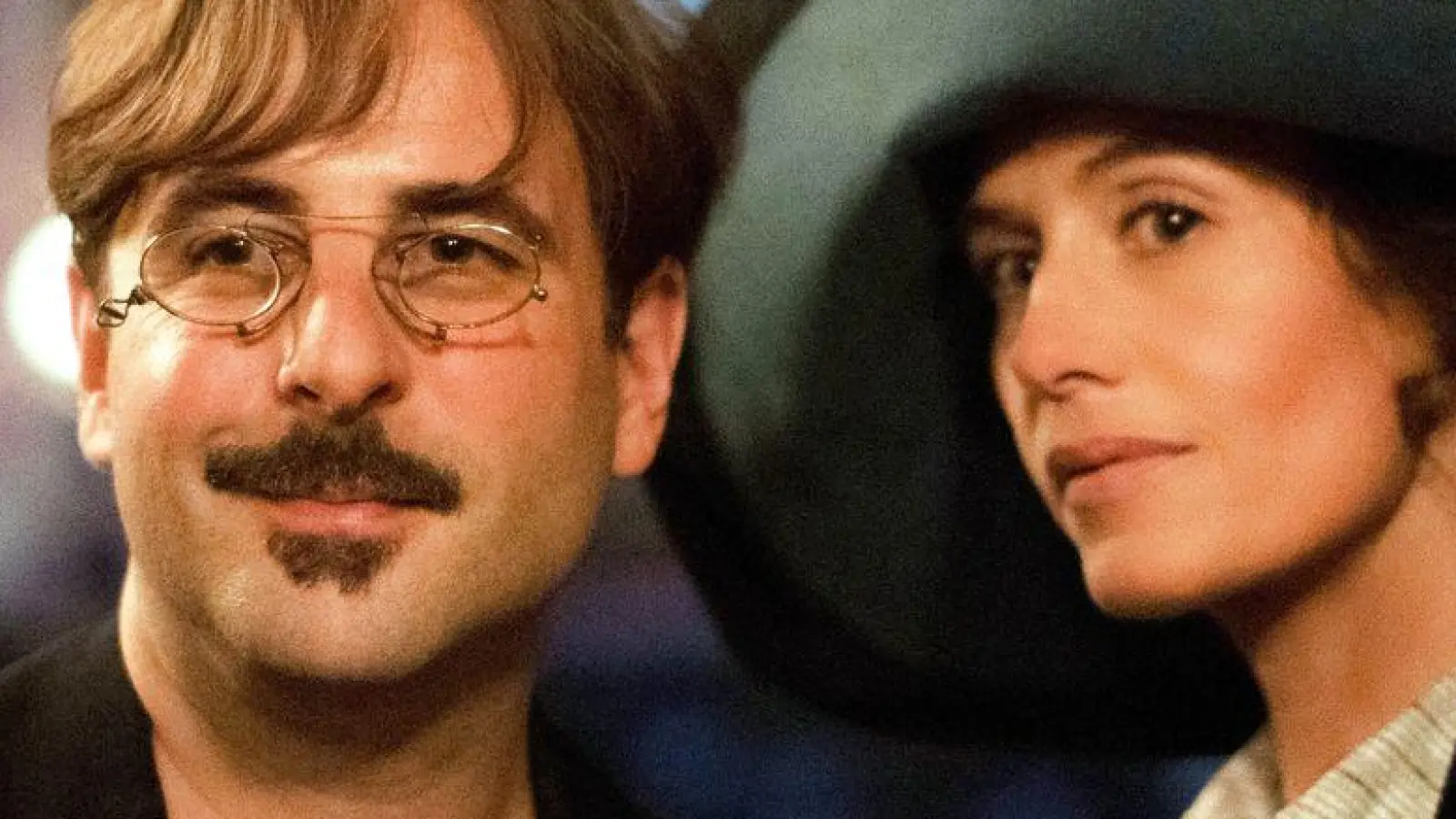 Szene aus den Film „Die Bonnards - malen und lieben“, mit Vincent Macaigne (l) als Pierre Bonnard und Cécile De France als  Marthe de Méligny.  (Foto: ---/Prokino.de/dpa)