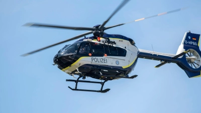 Per Hubschrauber wurde der tote 22-Jährige geborgen. (Symbolbild) (Foto: Stefan Puchner/dpa)