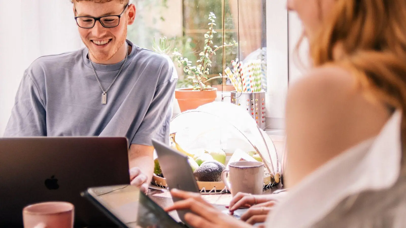 Künstliche Intelligenz hat sich zu einem wichtigen Werkzeug im Studium entwickelt. (Foto: Zacharie Scheurer/dpa-tmn)