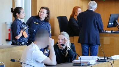 Der Mann soll die Taten in seinem Hafturlaub begangen haben. (Archivbild) (Foto: Daniel Löb/dpa)