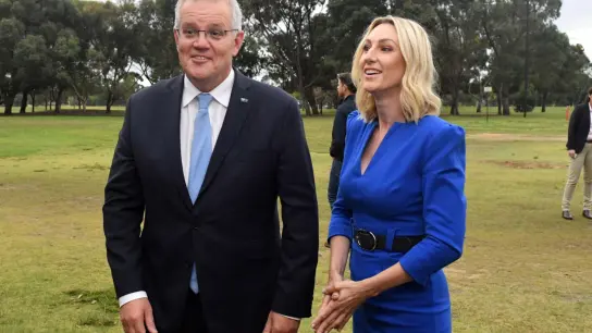 Australiens Premierminister Scott Morrison und die liberale Kandidatin für den Wahlkreis Swan, Kristy McSweeney, sind auf Stimmenfang. (Foto: Mick Tsikas/AAP/dpa)