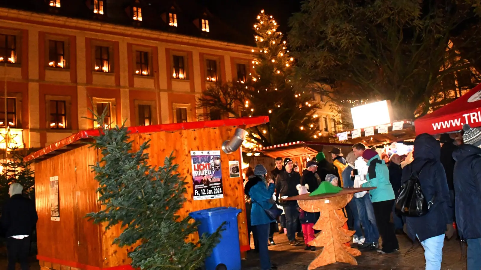 Neustadt lädt ein zum Adventszauber am Marktplatz.  (Foto: Gudrun Schwarz-Köhler)