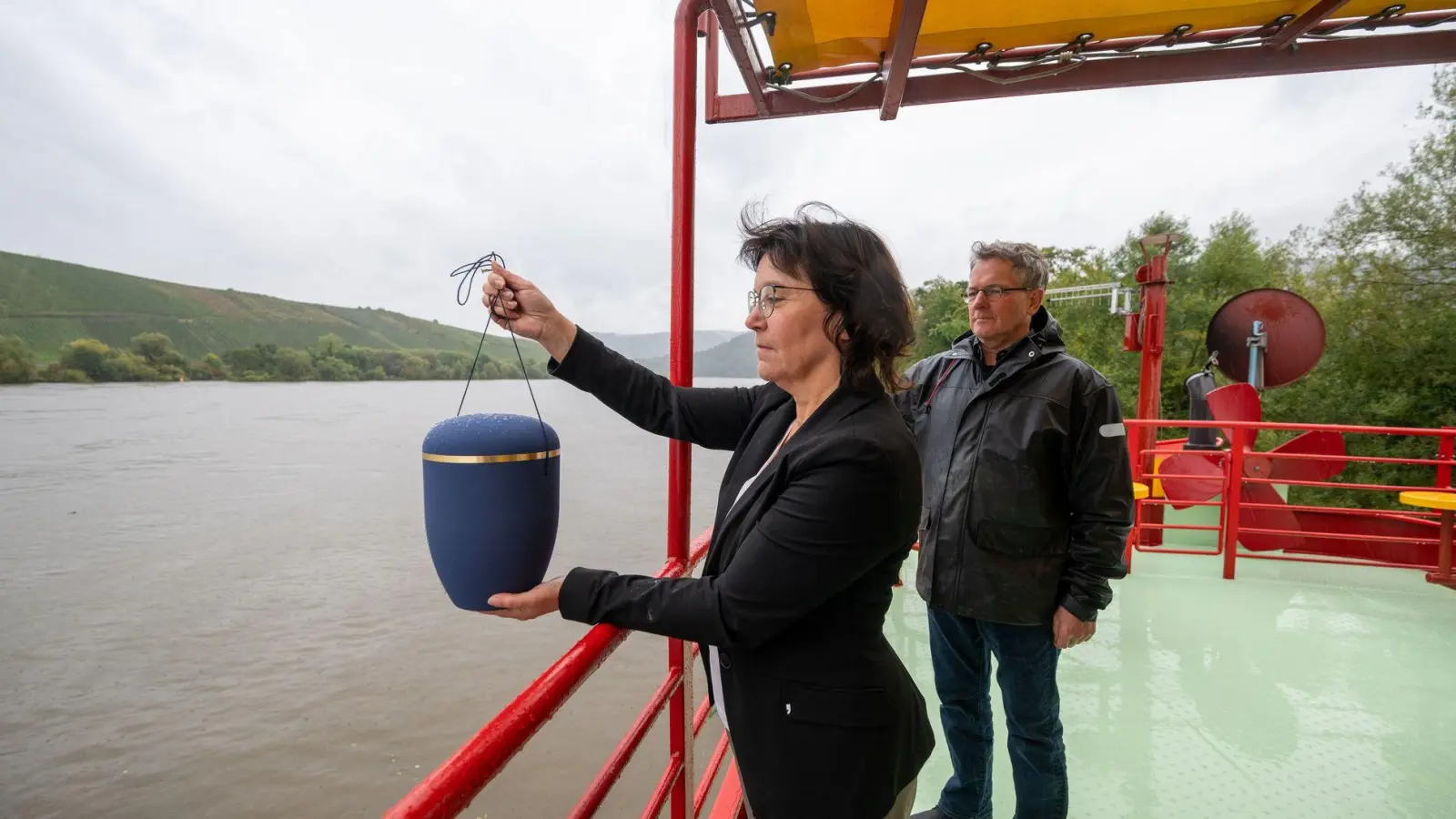 Mit der Neufassung des Bestattungsgesetzes sind neue Beisetzungen in Rheinland-Pfalz möglich. (Archivbild) (Foto: Harald Tittel/dpa)