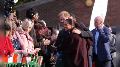 Harry und Meghan sind zurück in der britischen Öffentlichkeit. (Foto: Joe Giddens/PA Wire/dpa)