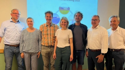 Regionalstrom Franken EG, Foto vom Aufsichtsrat: (von links) Günther Heidingsfelder, Christine Krämer, Martin Stümpfig, Sophia Kraft, Tim Bornebusch, Erwin Einzinger und Robert Westphal. (Foto: Paul Wiese)