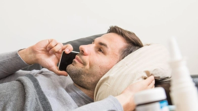 Sich 1-2 Tage krankmelden ohne Attest? Das geht meist – Vorgesetzte könnten aber trotzdem eine AU ab dem 1. Krankheitstag fordern.  (Foto: Christin Klose/dpa-tmn)