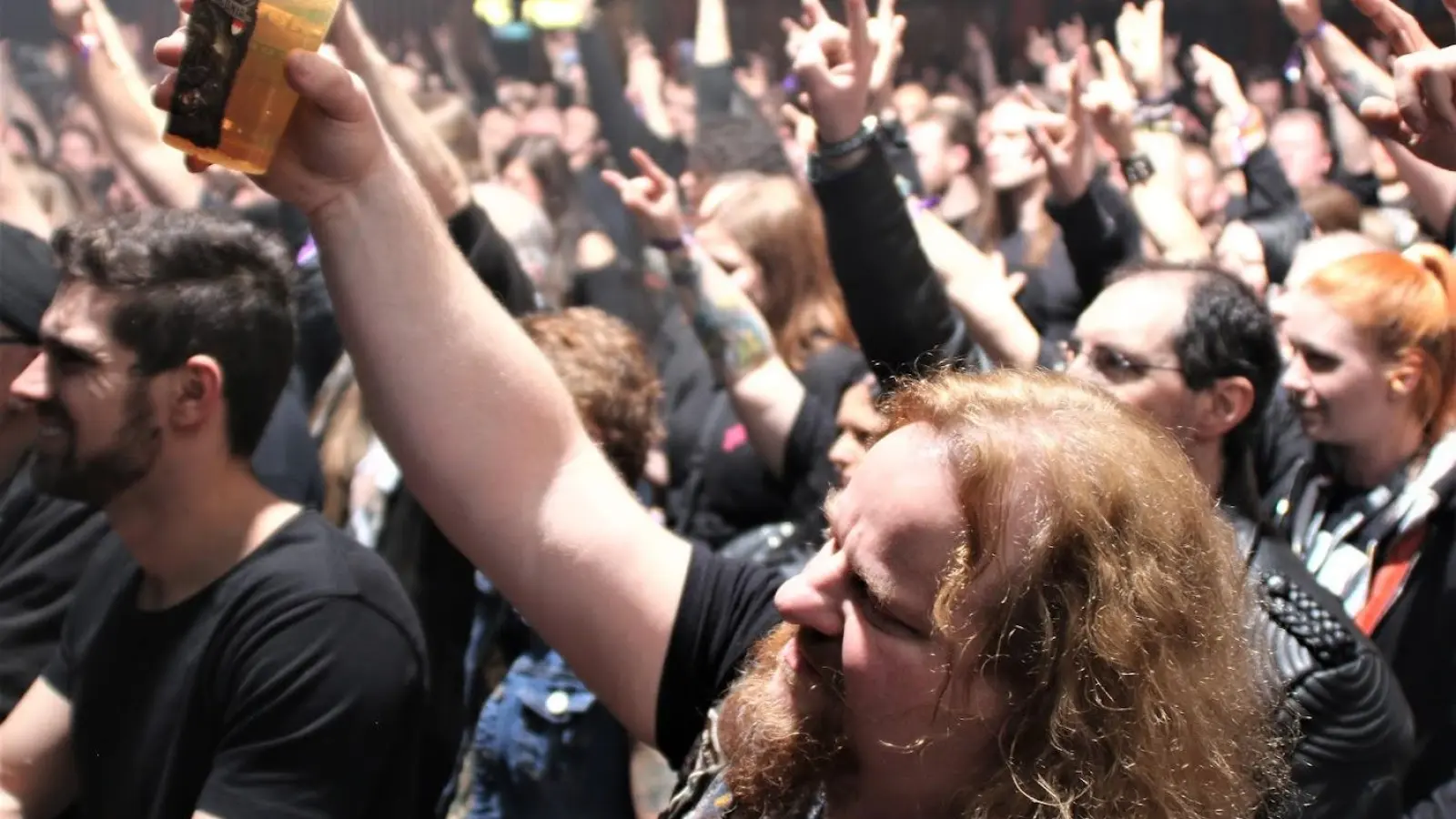 Prost: Bier darf zum Metal Franconia Festival nicht fehlen. (Foto: Ferdinand Lippert)