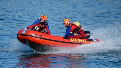 Die Retter der DRLG registrierten 2025 mehr Ertrunkene im Freistaat. (Symbolbild) (Foto: Matthias Balk/dpa)