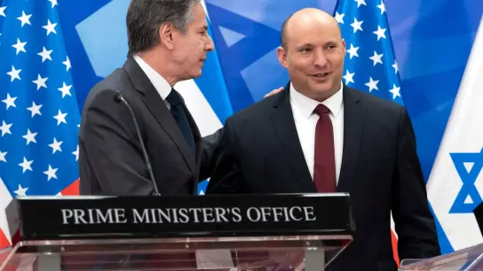 US-Außenminister Antony Blinken (l) und der israelische Premierminister Naftali Bennett in Jerusalem. (Foto: Jacquelyn Martin/Pool AP/dpa)