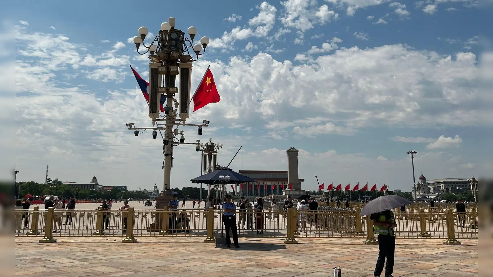 Auf dem Tian'anmen-Platz herrschte zum Gedenktag Normalität.  (Foto: Johannes Neudecker/dpa)