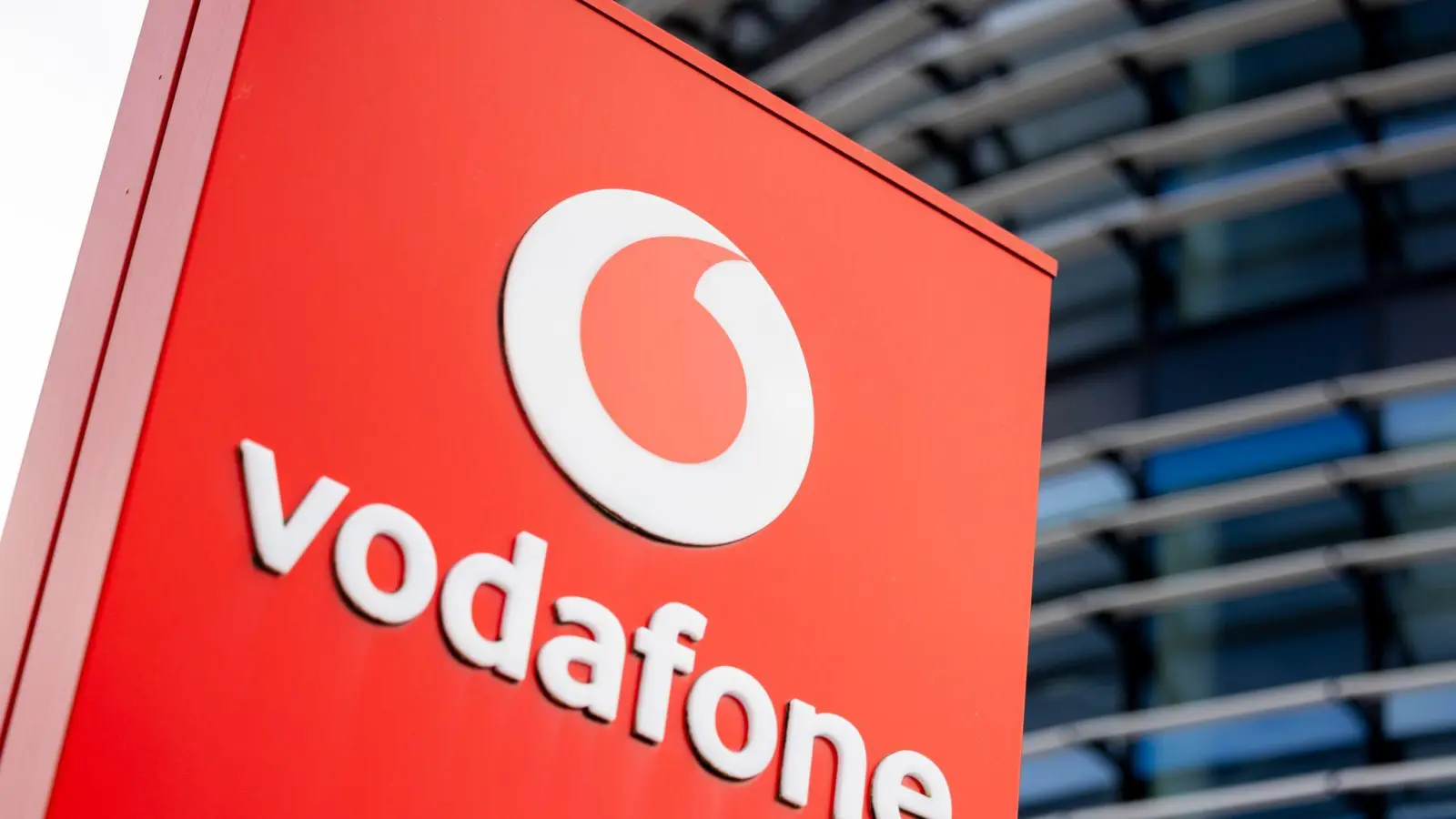 Viele Vodafone-Kunden wollen an der Sammelklage teilnehmen. (Foto: Thomas Banneyer/dpa)